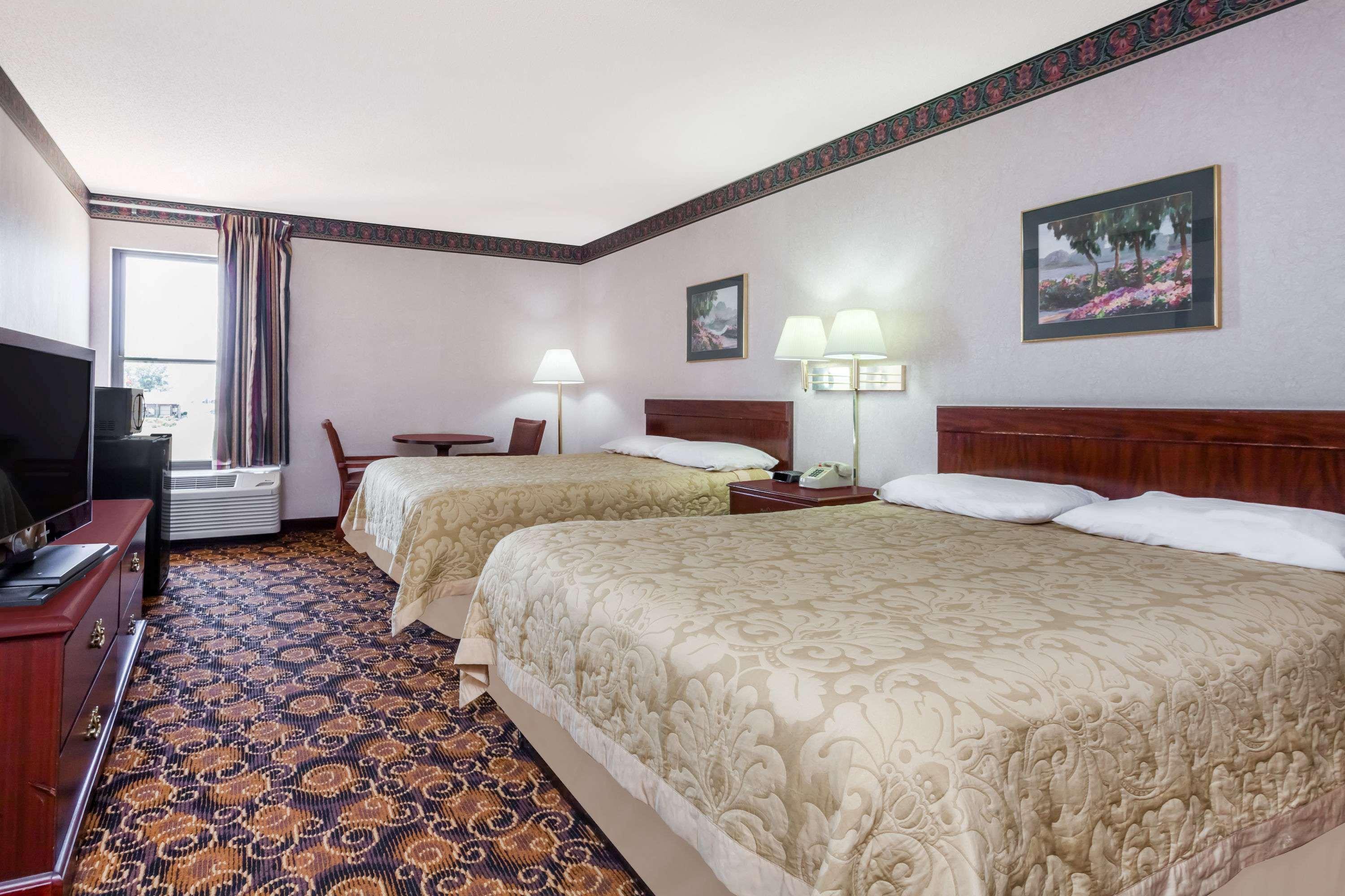 Super 8 By Wyndham Evansville North Stacer Extérieur photo
