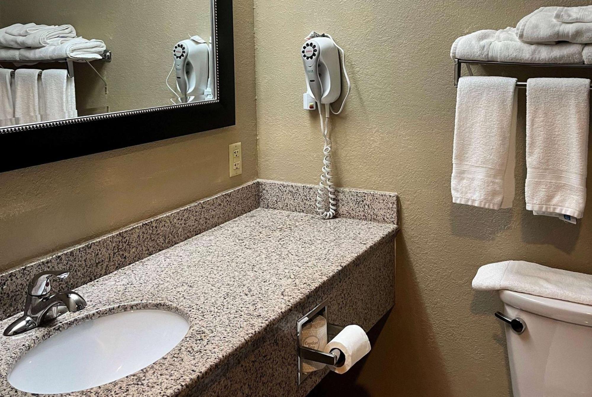 Super 8 By Wyndham Evansville North Stacer Extérieur photo
