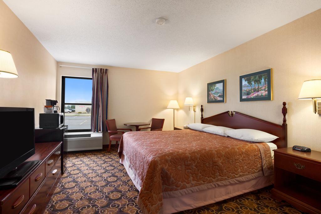Super 8 By Wyndham Evansville North Stacer Extérieur photo